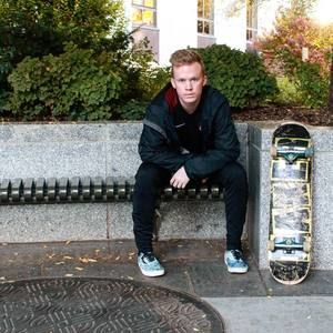 Meet your Posher, Derek